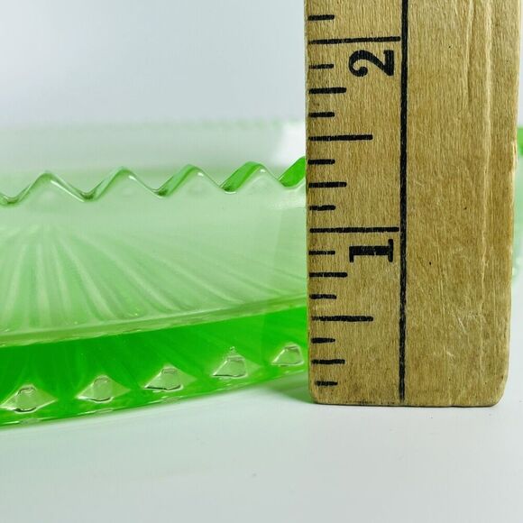 Uranium Green Depression Glass Serving Dresser Tray Platter Vanity GLOWS 11.5 in - Picture 3 of 11